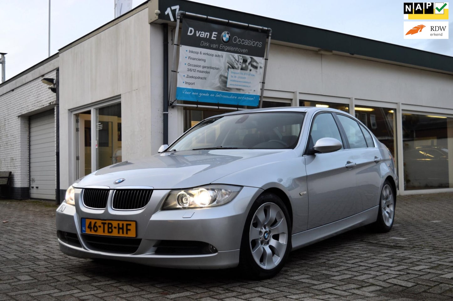 BMW 3-serie - 325i High Executive Org.NL/Navi prof/Xenon/Sportstoel/Trekhaak - AutoWereld.nl