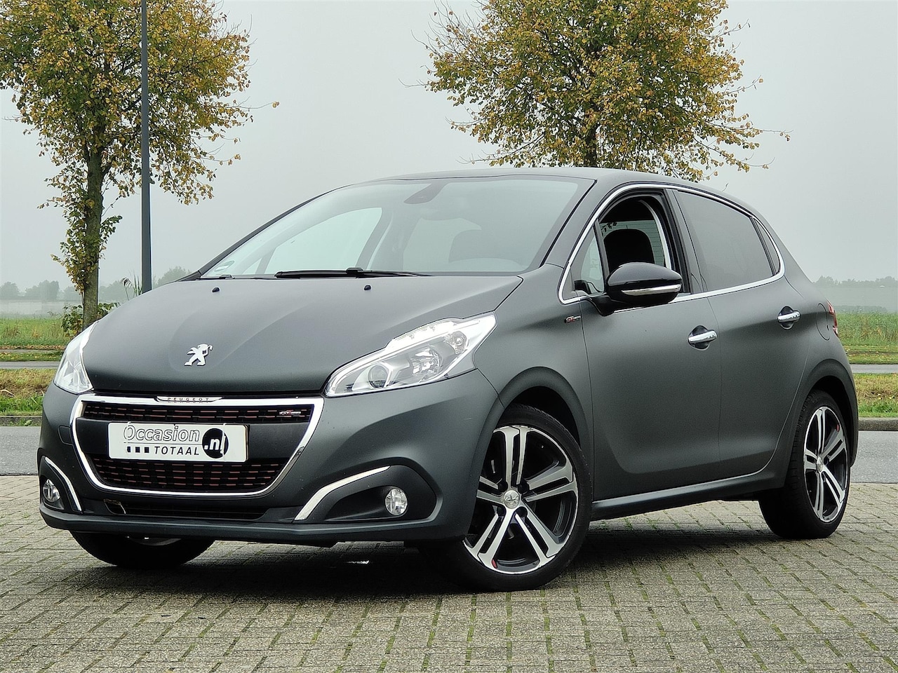 Peugeot 208 - 1.2 PureTech GT-line | Camera | Carplay | DAB | Cruise | Climate - AutoWereld.nl