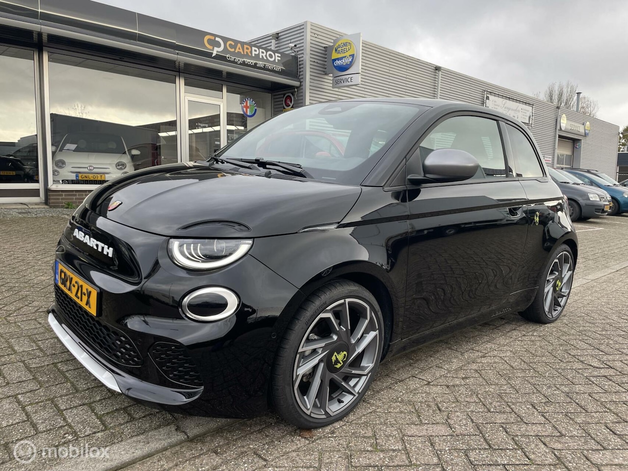 Abarth 500 - 42 kWh 155pk Scorpionissima - AutoWereld.nl