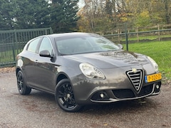 Alfa Romeo Giulietta - 1.4 T Progression /Automaat/Navi/