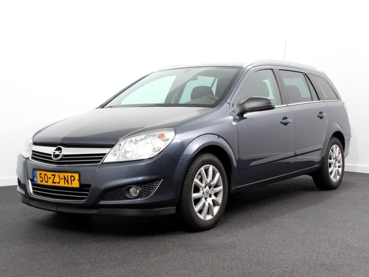 Opel Astra Wagon - 1.6 Temptation | Airco | Radio | Cruise control | Elektrische ramen | Handel / Export - AutoWereld.nl