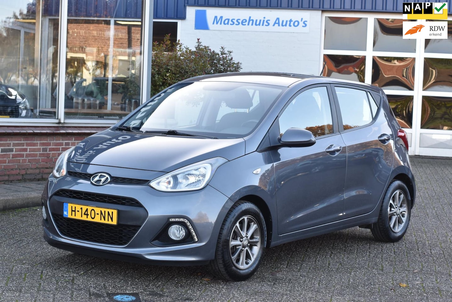 Hyundai i10 - 1.0i i-Motion Airco LED Stoelverwarming 14" Isofix USB Aux Nwe APK - AutoWereld.nl