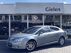 Toyota Avensis - 1.8 VVT-I SEDAN Executive Business | Trekhaak, Parkeersensoren, Lichtmetalen velgen, Navig