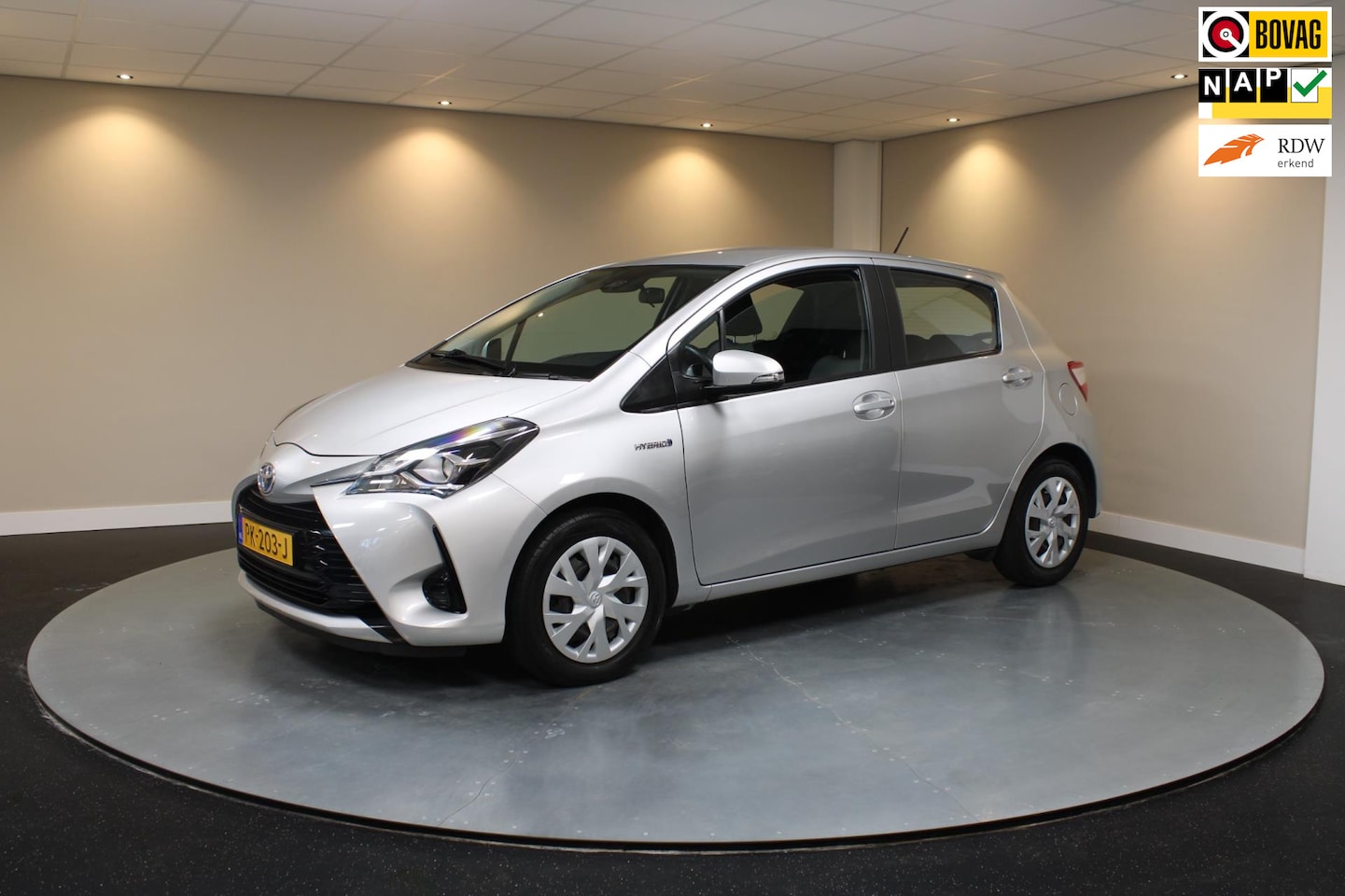 Toyota Yaris - 1.5 Hybrid Aspiration *Automaat* Camera|Cruise|NAP - AutoWereld.nl