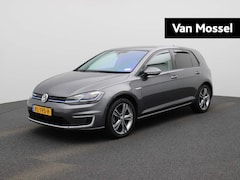 Volkswagen e-Golf - e-Golf 136 PK DSG | Apple Carplay | Digital Cockpit Pro | Leder Bekleding | Achteruitrijca