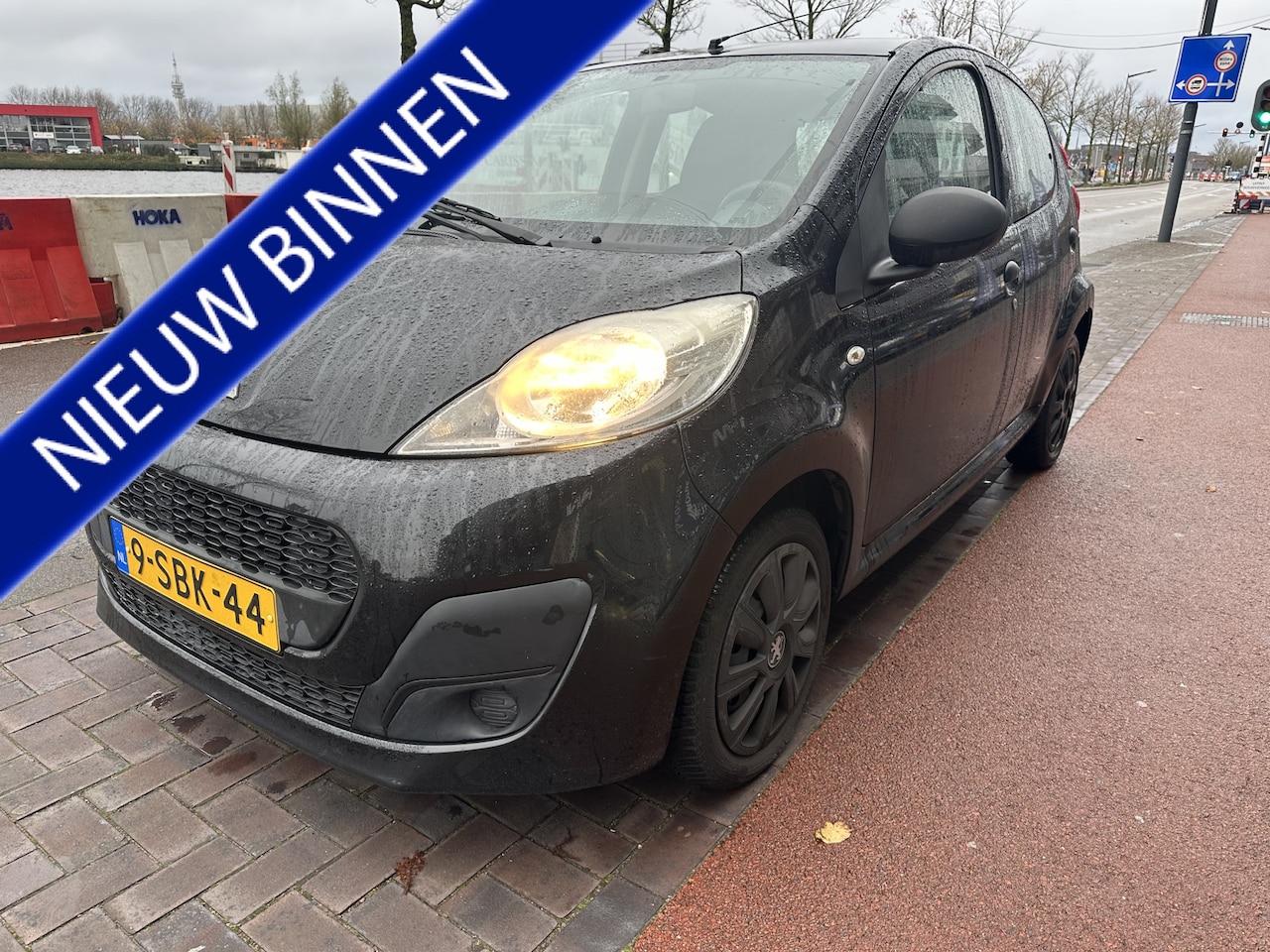 Peugeot 107 - 1.0 Access Accent 5 deurs apk 8-2025 airco cv - AutoWereld.nl