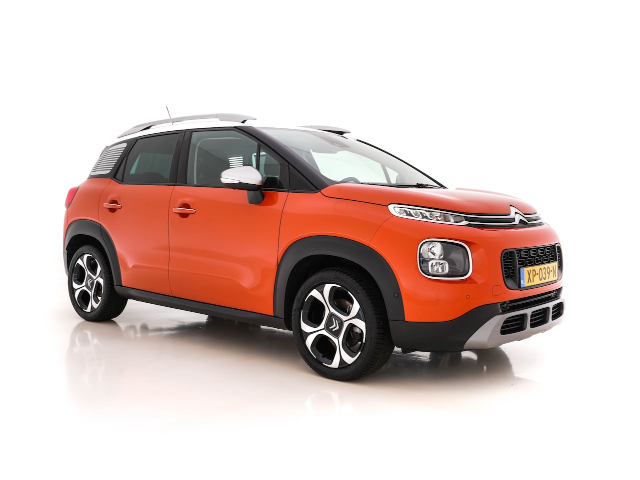 Citroën C3 Aircross - 1.2 PureTech S&S Shine *NAVI-FULLMAP | CAMERA | KEYLESS | DAB+ | 17''ALU | ECC | PDC | CRU - AutoWereld.nl