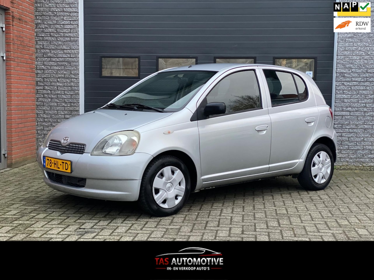 Toyota Yaris - 1.3-16V VVT-i Sol AUTOMAAT / 75.968 KM / NAP - AutoWereld.nl