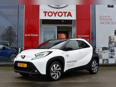 Toyota Aygo X - 1.0 VVT-i S-CVT Pulse Automaat 72pk | Apple Carplay/Android Auto | Lichtmetalen velgen 17"