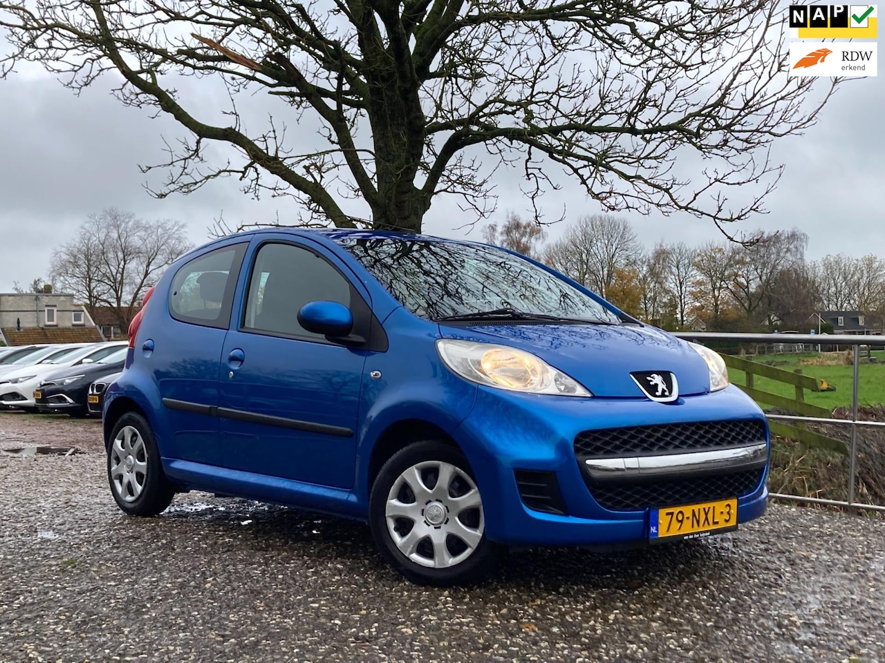 Peugeot 107 - 1.0-12V Millesim 200 | 5-Deurs + Automaat + Airco nu € 4.975,-!!! - AutoWereld.nl