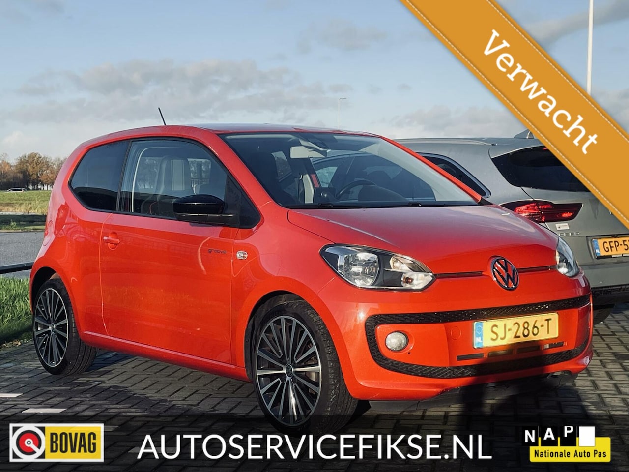 Volkswagen Up! - 1.0 GROOVE UP! PDC - NAVI - CRUISE - 17 INCH - AutoWereld.nl