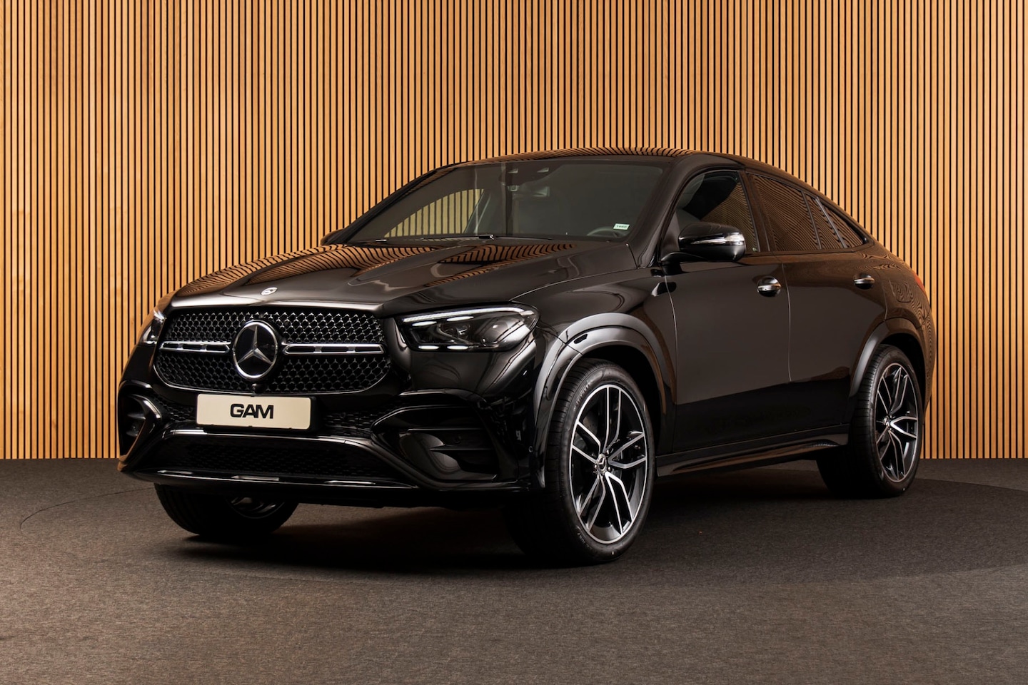 Mercedes-Benz GLE-Klasse Coupé - 400 e 4MATIC AMG Line AMG-22"-HUD-BURMESTER-PANO - AutoWereld.nl