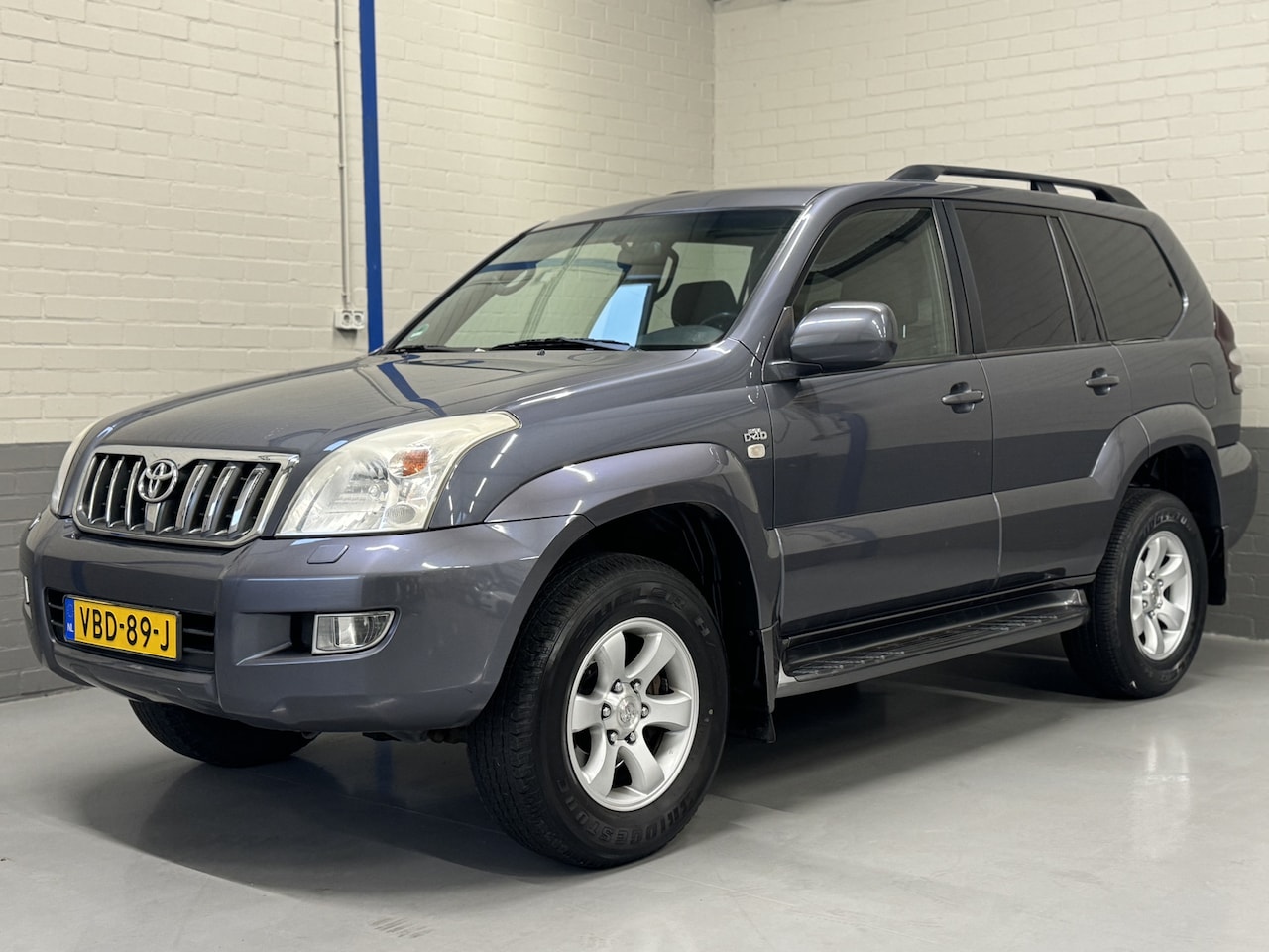 Toyota Land Cruiser - 3.0 D-4D VX Window Van 3.0 D-4D VX Window Van - AutoWereld.nl