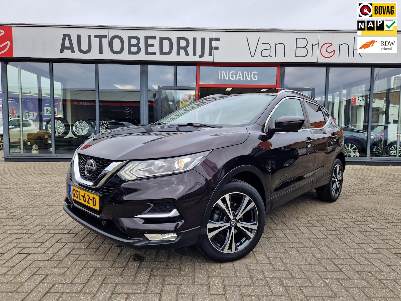 Nissan Qashqai - 1.3 DIG-T N-Connecta | Panodak | 360° Camera | Trekhaak | 140PK - AutoWereld.nl