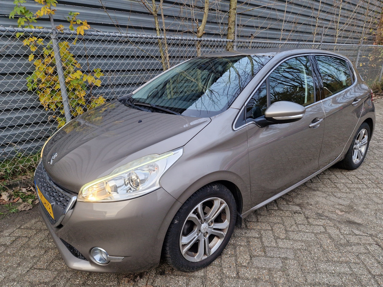 Peugeot 208 - 1.6 Vti Allure 1.6 VTi Allure - AutoWereld.nl