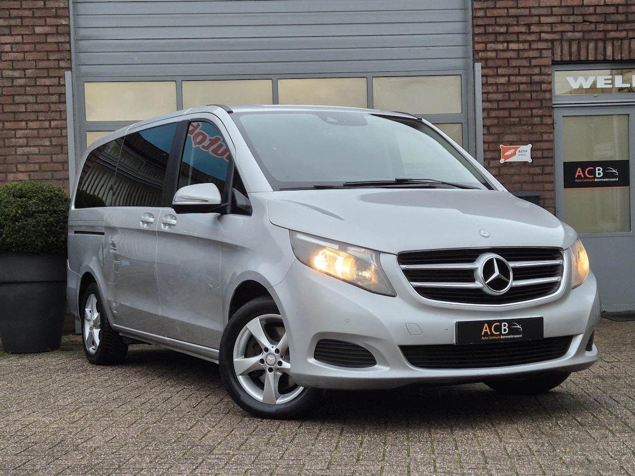 Mercedes-Benz V-klasse - 250d 4-MATIC Lang 250d 4-MATIC Lang, Euro 6, 8 pers, Avantgarde Personen bus. PRIJS EX BTW!! - AutoWereld.nl