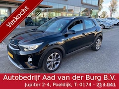 Kia Stonic - 1.0 T-GDi DynamicLine / Navigatie / Bluetooth / Parkeerhulp & camera / 17 velgen & Banden