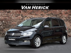 Volkswagen Touran - 1.4 TSI Highline 7-Persoons | Automaat | Camera | ACC | Clima