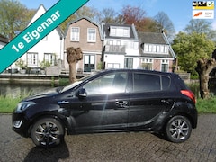 Hyundai i20 - 1.2i 86pk 5-deurs 1e eigenaar Airco LED Historie Zuinig