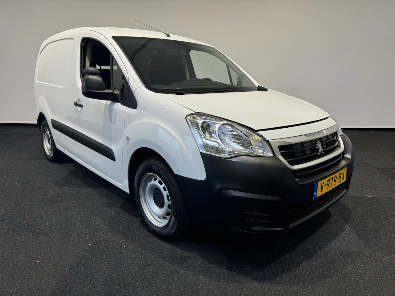 Peugeot Partner - 1.6HDI Euro 6 Airco - AutoWereld.nl