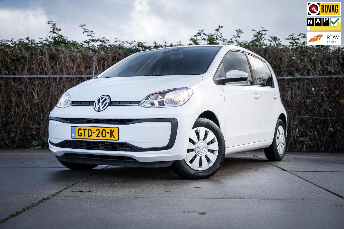 Volkswagen Up! - 1.0 BMT high up! | Airco | Bluetooth Telefoon | Stuur bediening | Telefoon houder | Electr - AutoWereld.nl