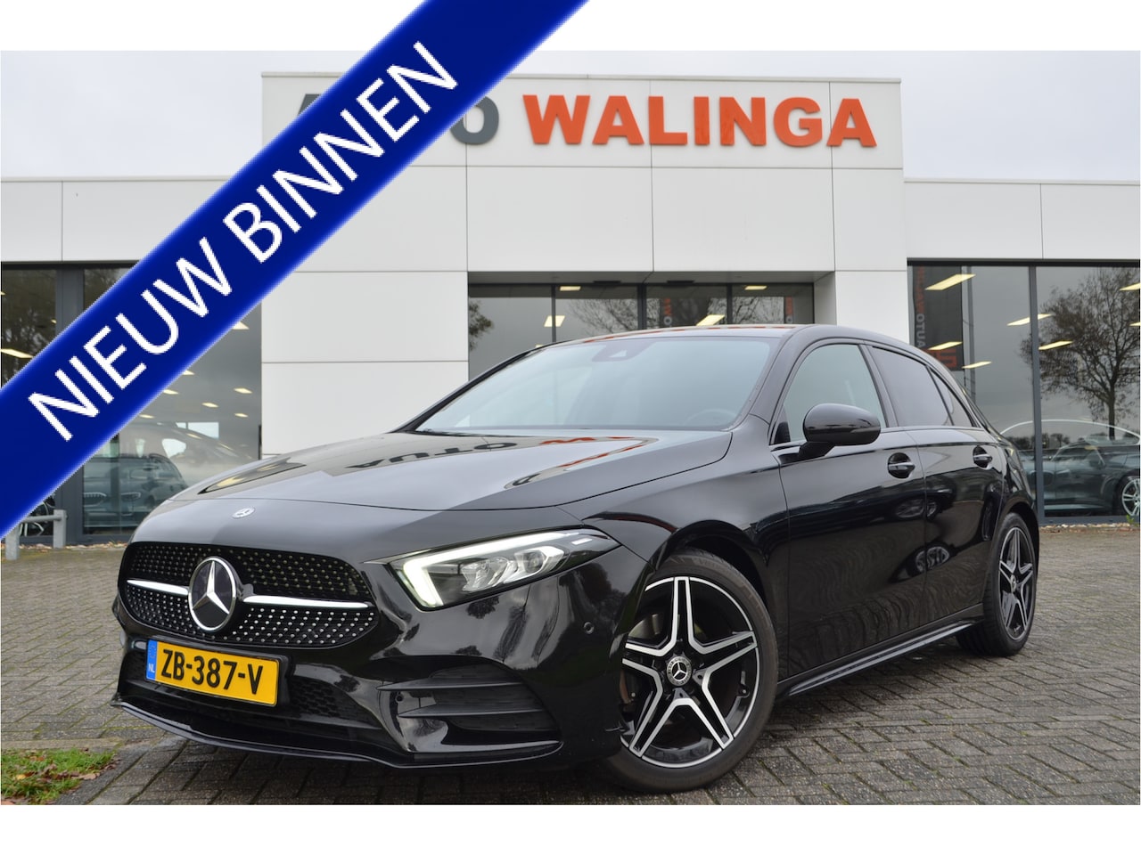 Mercedes-Benz A-klasse - 180 AMG Night Widescreen | Carplay | a.Camera | Navi | NL auto | Stoelverwarming - AutoWereld.nl