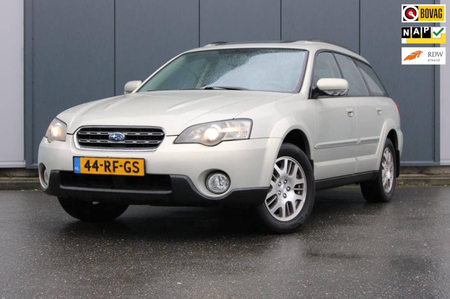 Subaru Outback - 2.5i 2.5i, 4x4, Trekhaak, Stoelverwarming, Pano, Dealeronderhouden, ECC, - AutoWereld.nl