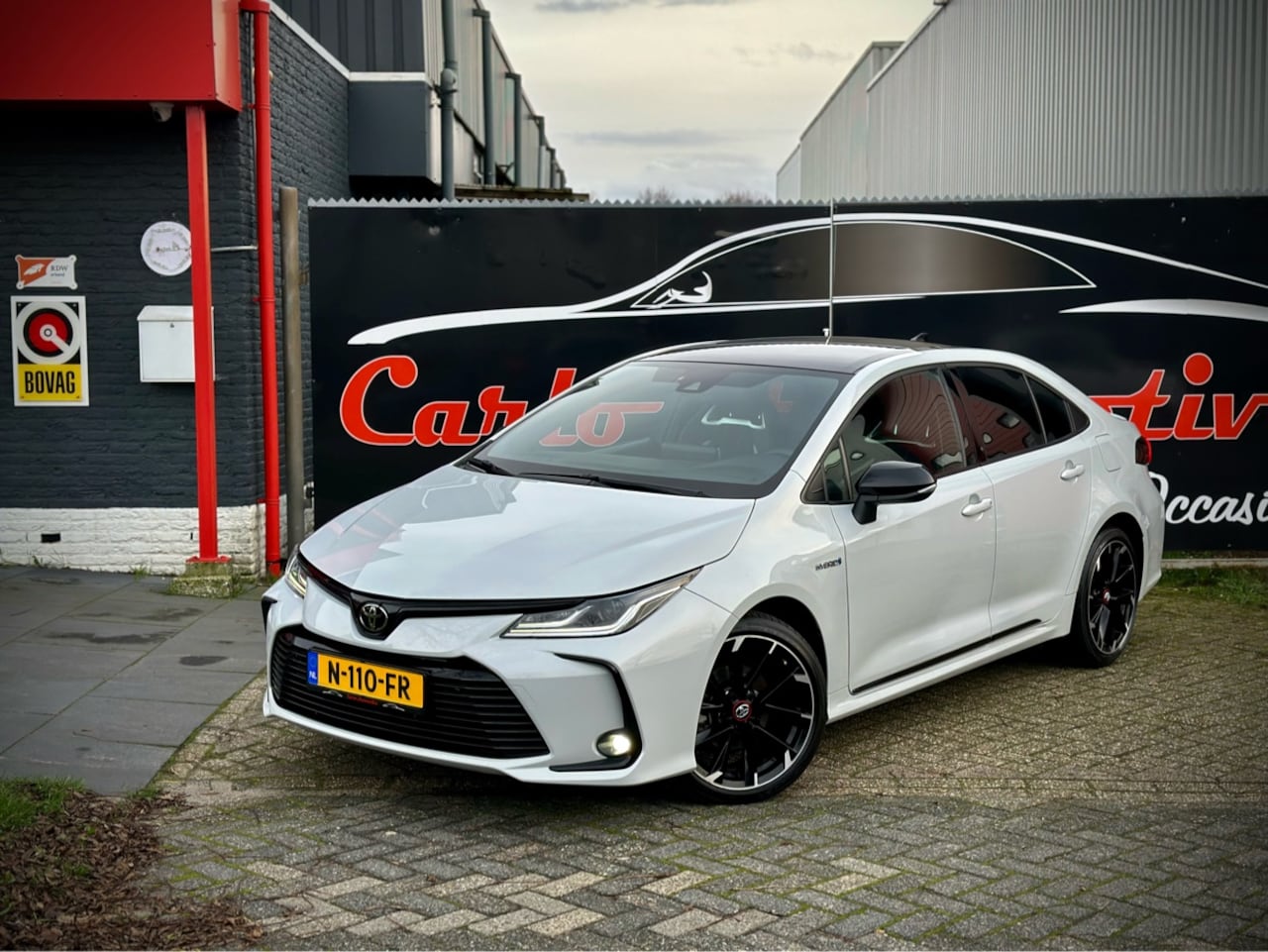 Toyota Corolla - 1.8 Hybrid GR-Sport CAMERA|ACC|LANEASS|CARPLAY|STOELVERW - AutoWereld.nl