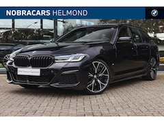 BMW 5-serie Touring - 530i High Executive M Sport Automaat / Panoramadak / Trekhaak / Laserlicht / Parking Assis