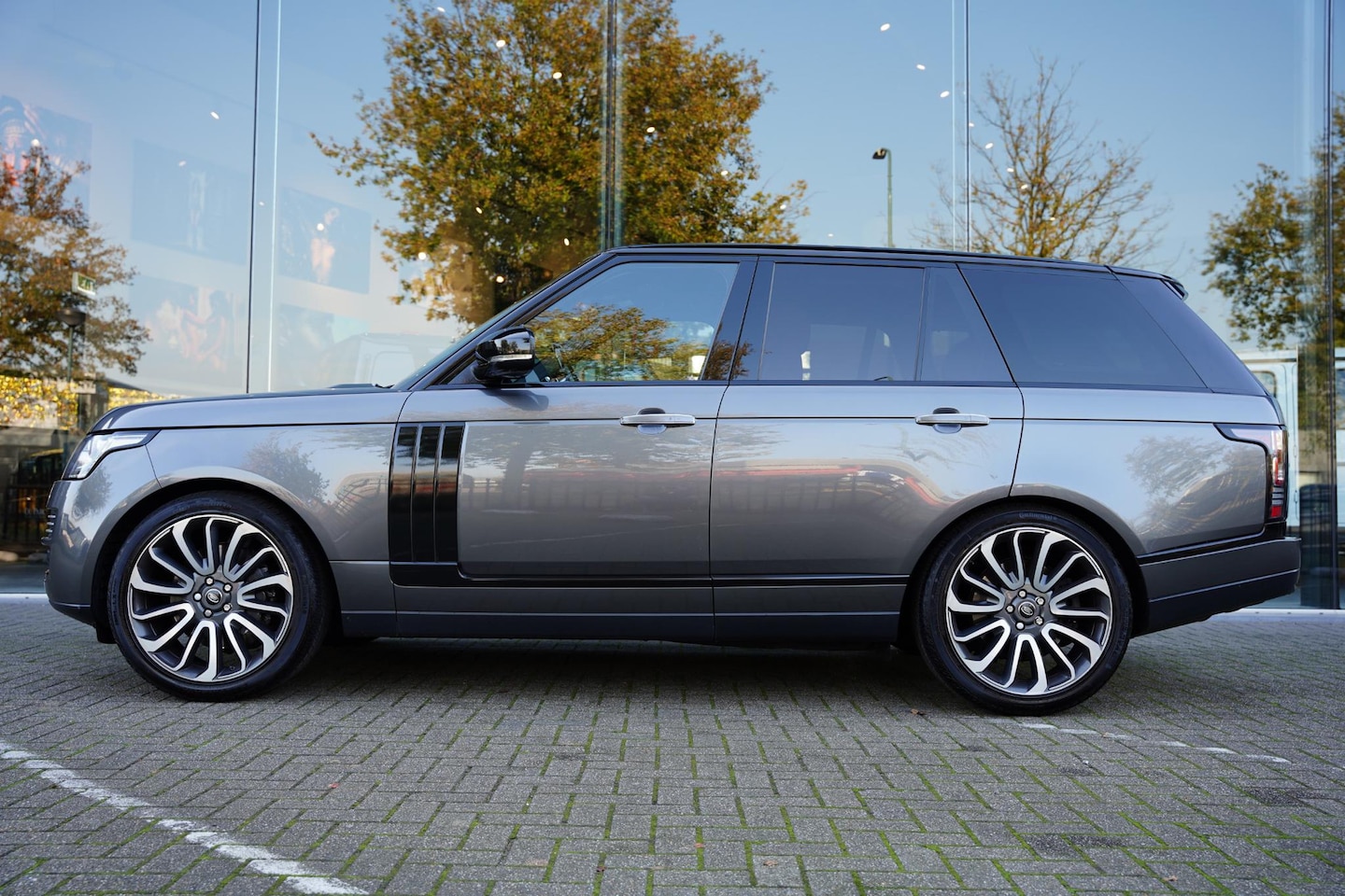 Land Rover Range Rover - 4.4 SDV8 Autobiography GERESERVEERD - AutoWereld.nl