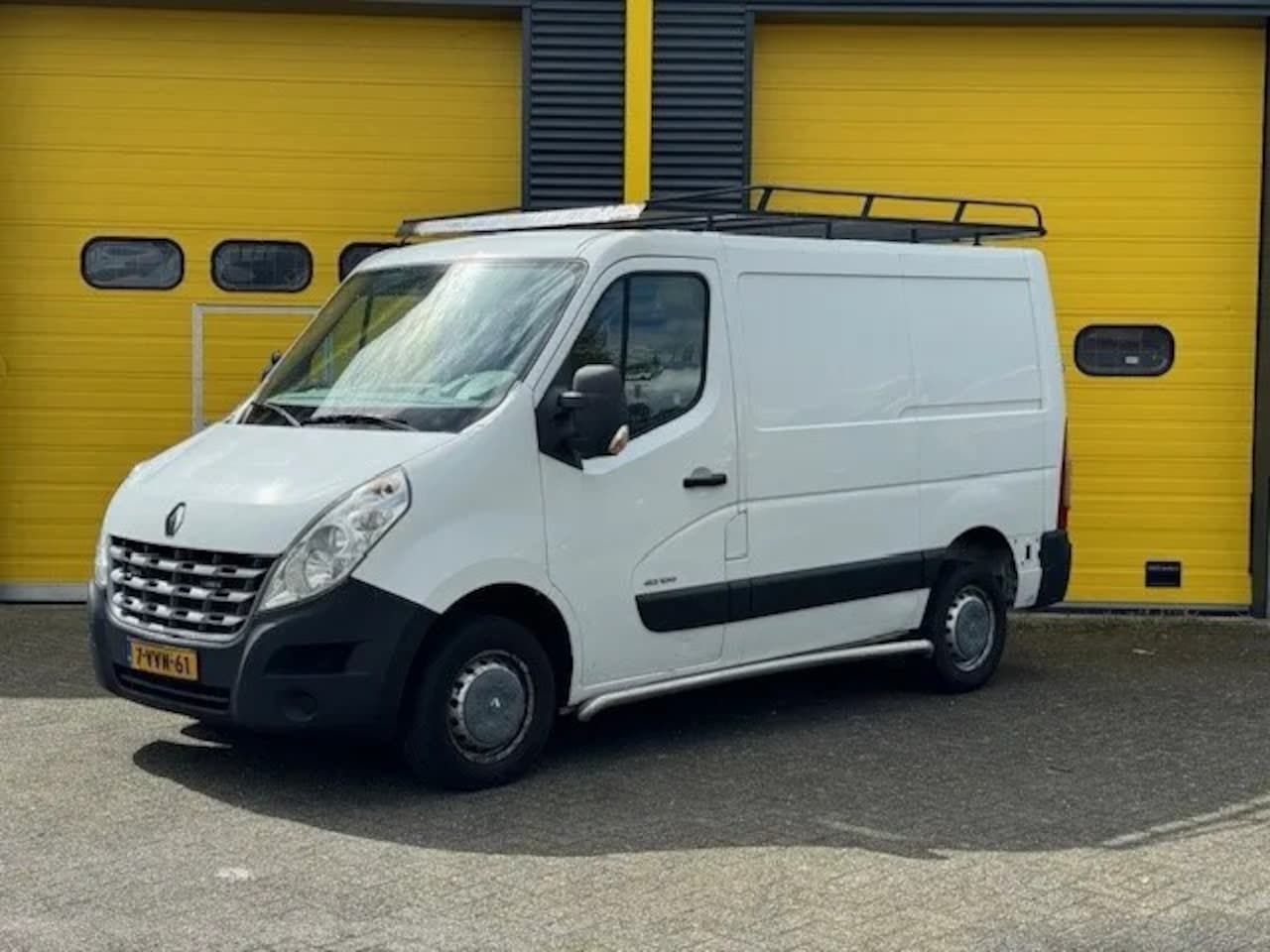 Renault Master - 2.3 L1H2 100PK APK 2025 Airco/Cruise/Navi - AutoWereld.nl