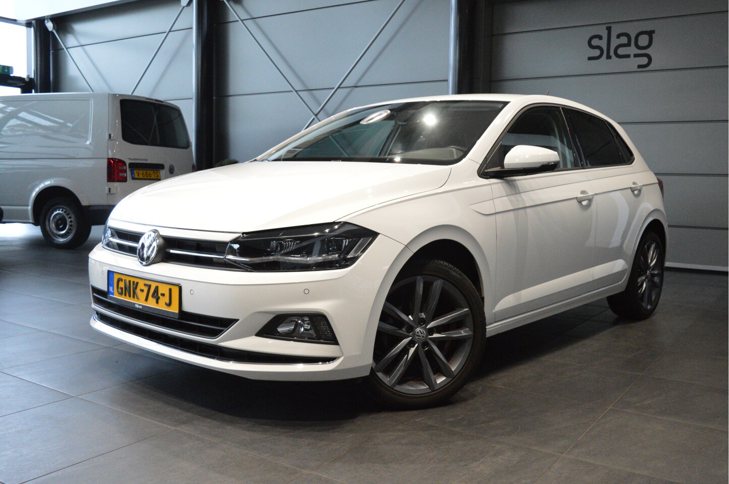 Volkswagen Polo - 1.0 TSI Highline navi clima led pdc 17 inch 95 pk !! - AutoWereld.nl