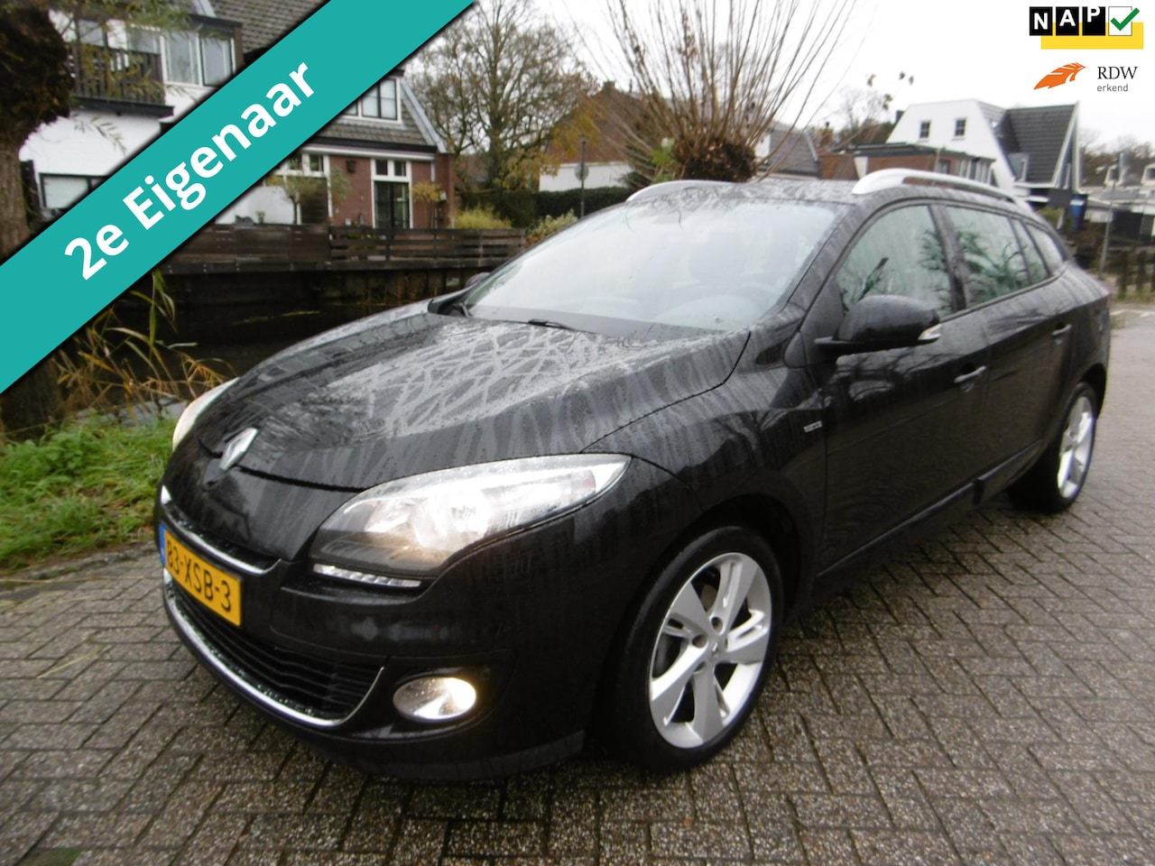 Renault Mégane Estate - 1.2 TCe Bose 116pk 2e eig. Clima Navi Trekhaak 1500kg - AutoWereld.nl