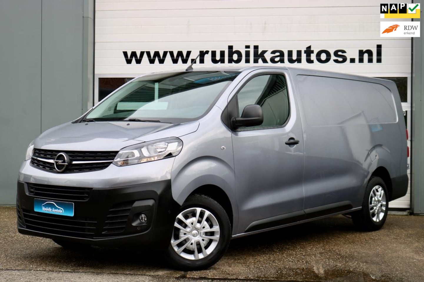 Opel Vivaro - 2.0 CDTI L3H1 Edition CAMERA CARPLAY 99.410 KM'S! - AutoWereld.nl