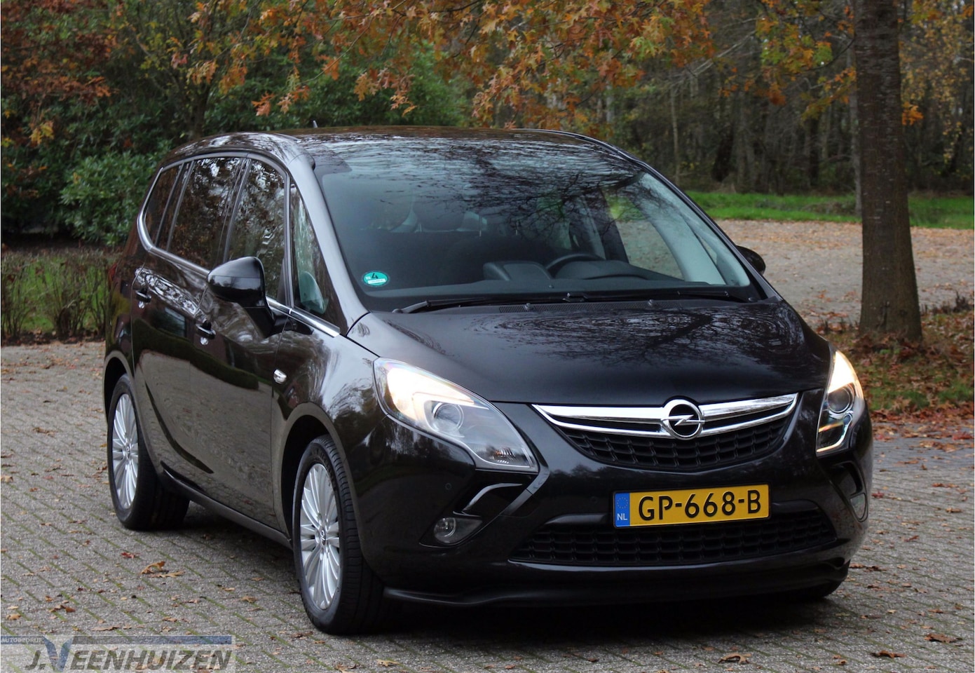 Opel Zafira Tourer - 1.6 CDTI Business+ | 2015 | Navi | Pano | - AutoWereld.nl