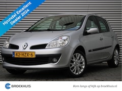 Renault Clio - 1.2 TCE 100pk Collection | 100% Dealer Onderhouden | Cruise Control | Airco | All-Seasons