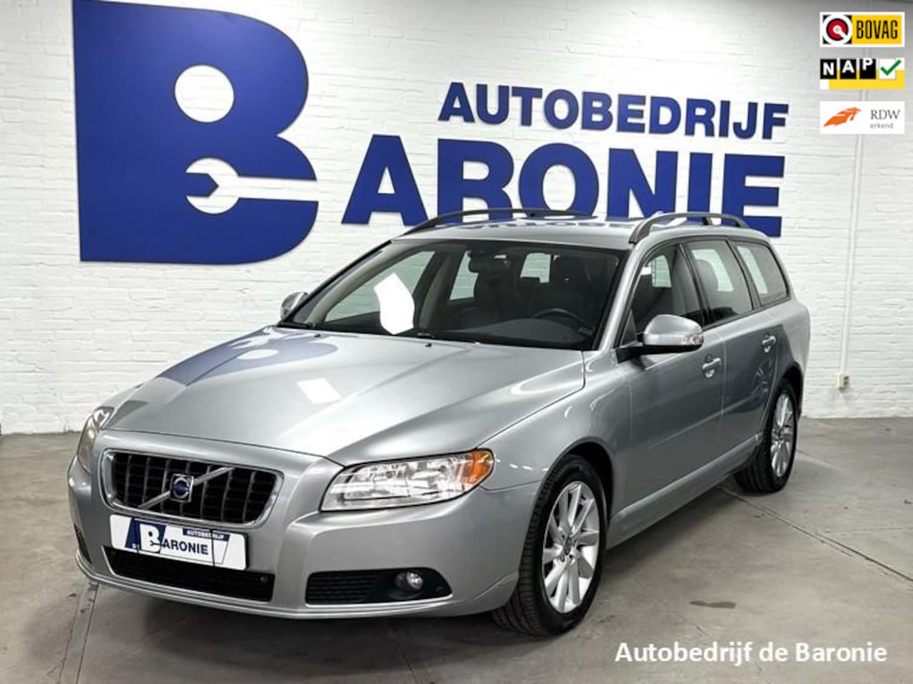 Volvo V70 - 2.5T Momentum 2.5T Momentum, dealer onderhouden - AutoWereld.nl