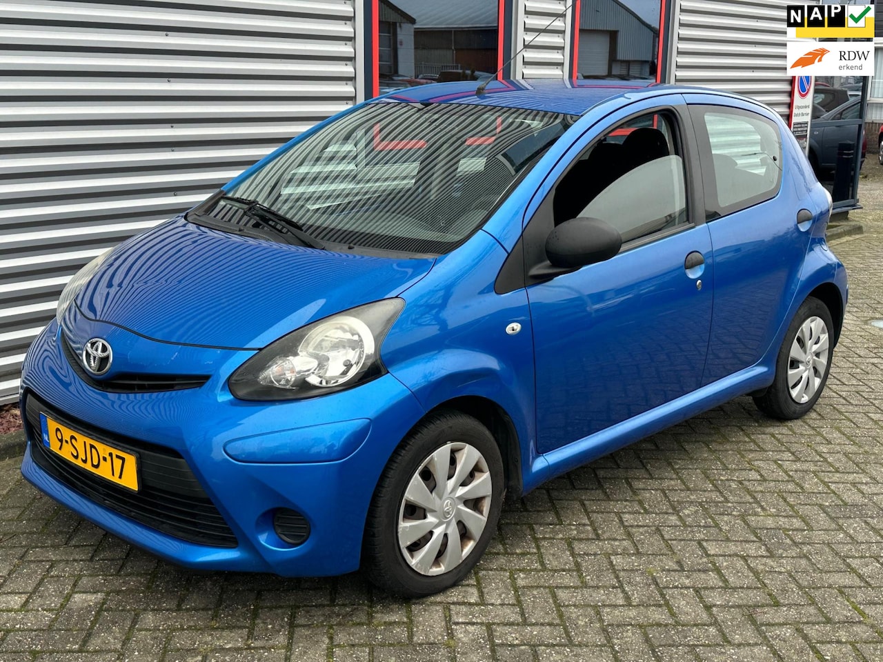 Toyota Aygo - 1.0 VVT-i Now 5 Deurs Airco - AutoWereld.nl