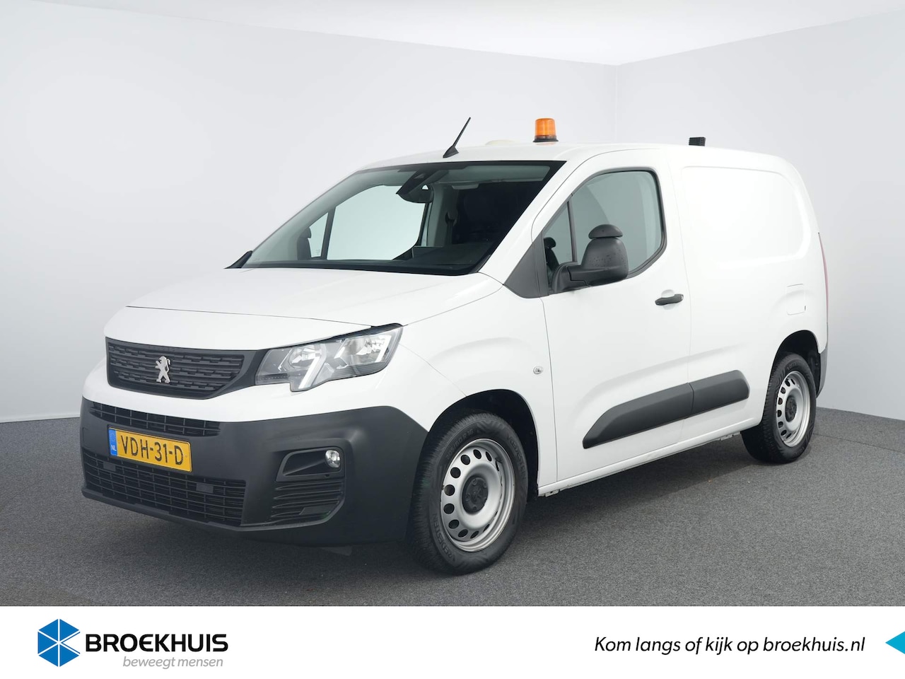 Peugeot Partner - 1.5 BLUEHDI 130PK L1H1 Automaat Trekhaak | 2X 220V | Navi | Airco | Parkeerhulp | Betimmer - AutoWereld.nl