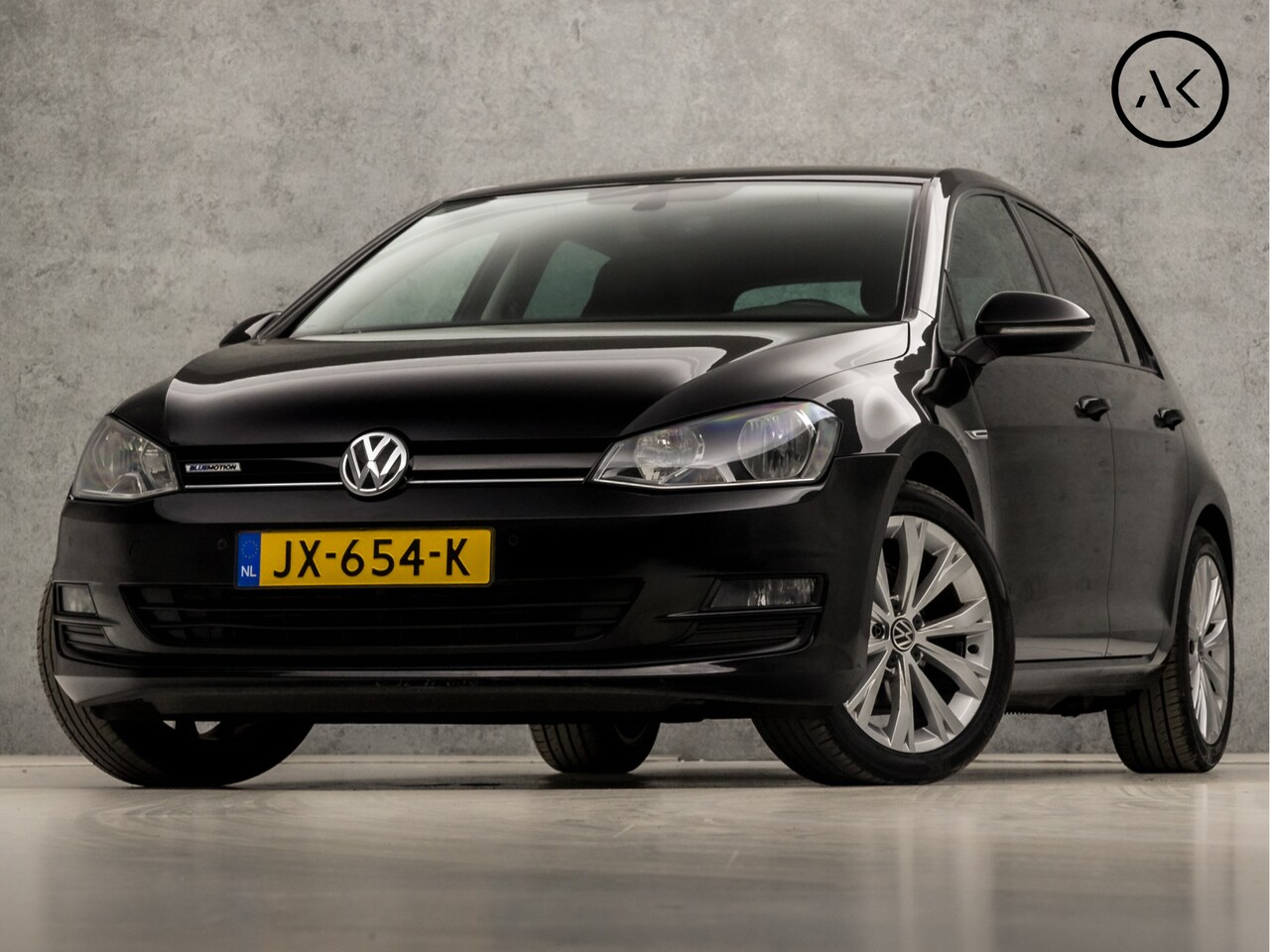 Volkswagen Golf - 1.0 TSI Sportline Automaat (NAVIGATIE, CAMERA, LED ACHTERLICHTEN, CLIMATE, SPORTSTOELEN, G - AutoWereld.nl