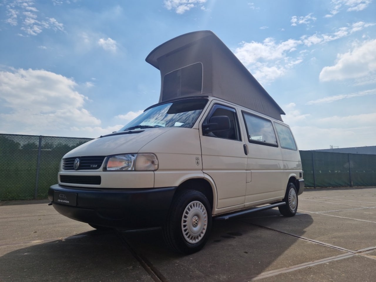 Volkswagen Transporter California - Coach 2.5TDI - AutoWereld.nl