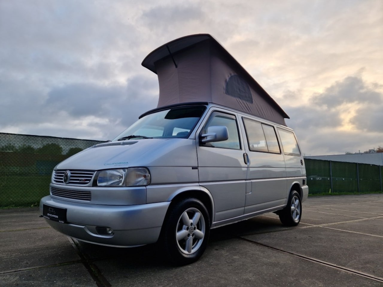 Volkswagen Transporter California - Westfalia Generation 2.5TDI 151pk - AutoWereld.nl