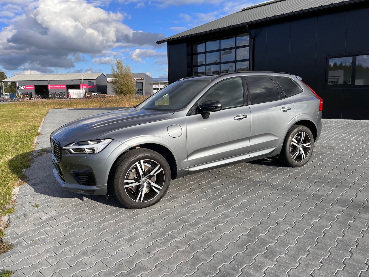 Volvo XC60 - 2.0 T8 Twin Engine AWD R-Design Hybride - AutoWereld.nl