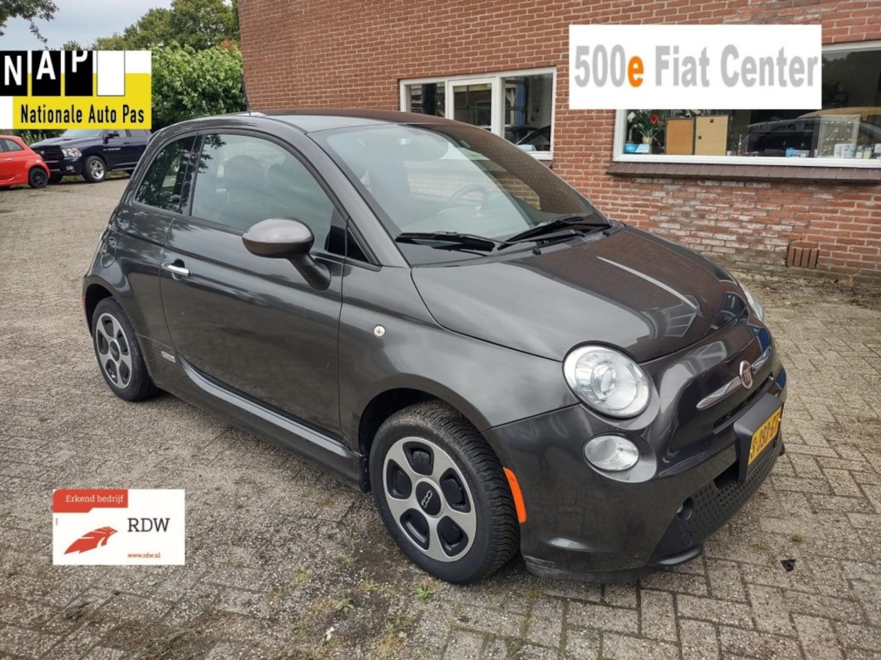 Fiat 500 - E-Classic- slechts 36240KM- Met 2000 Subsidie - AutoWereld.nl