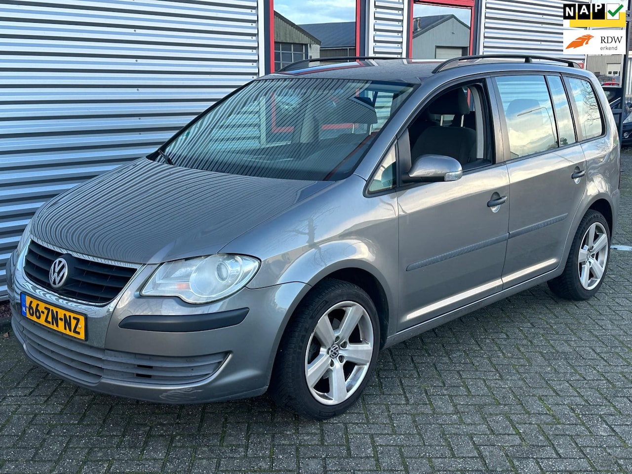 Volkswagen Touran - 1.6 Optive 1.6 Optive 75KW 102Pk - AutoWereld.nl