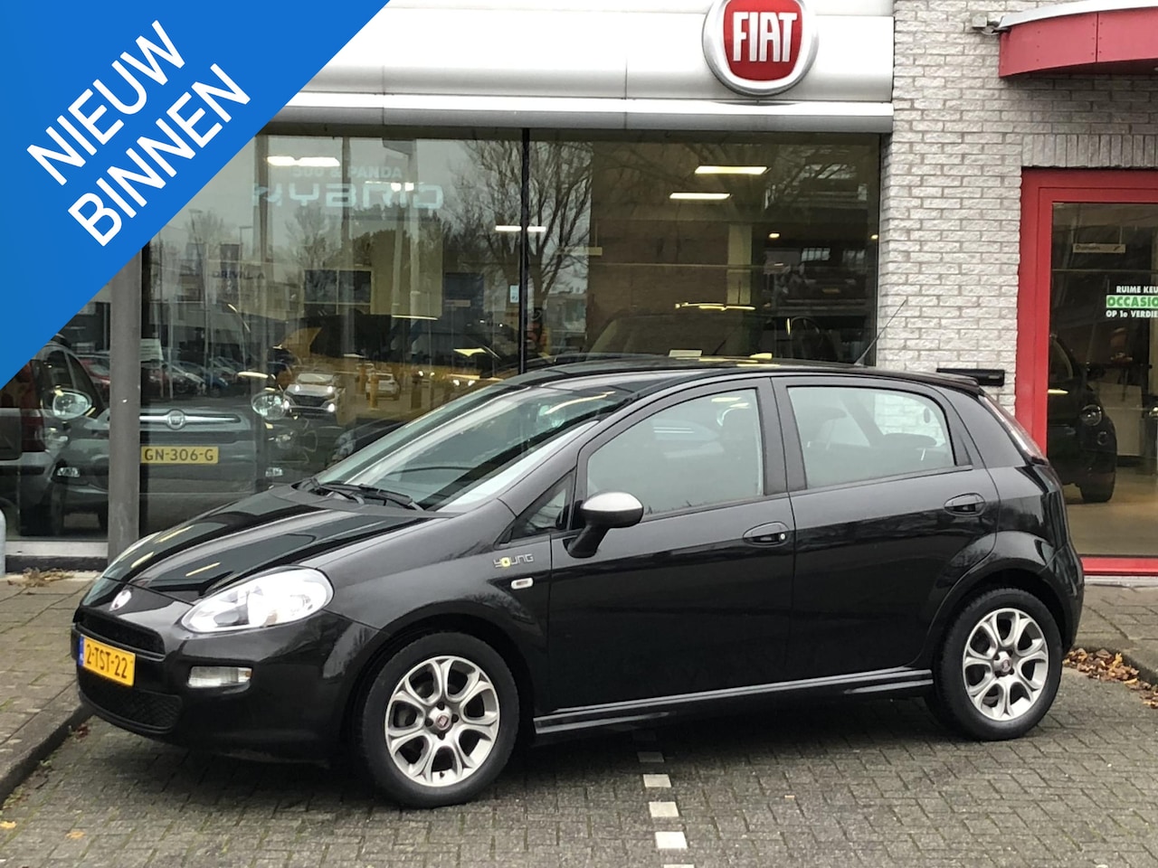 Fiat Punto - TwinAir Turbo 80 Young 5-drs AIRCO|PDC|16"|AUX|USB - AutoWereld.nl