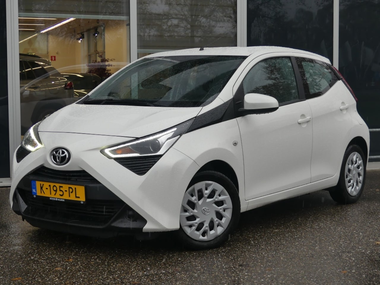 Toyota Aygo - 1.0 VVT-i x-play 1.0 VVT-i x-play - AutoWereld.nl