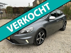 Volvo V40 - 2.0 T2 R Design H leder Navi Ecc