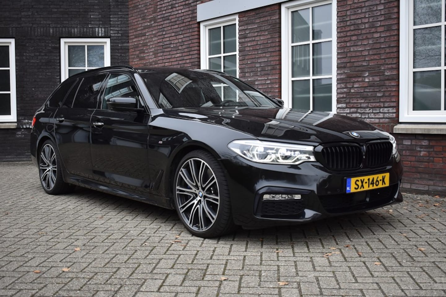 BMW 5-serie - 540 540d xDrive High Executive - AutoWereld.nl