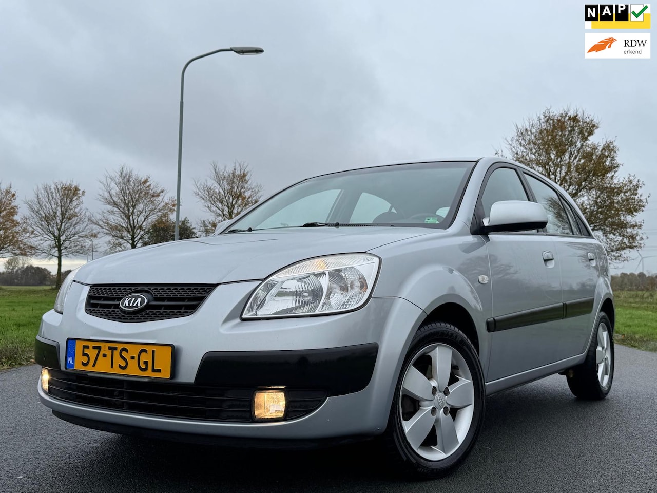 Kia Rio - 1.4 M-bition ! Nieuwe APK ! Airco 5 Deurs DB Riem VV - AutoWereld.nl